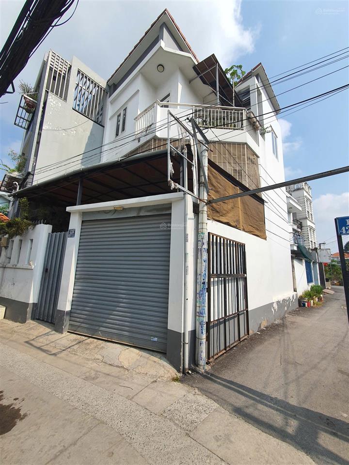 Nhà căn góc 2 mặt tiền thông thoáng, hẻm xe hơi cách lê văn thịnh 50m. sổ hồng công chứng ngay