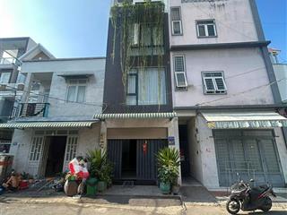 Nhà 5 tầng sẵn thang máy ngay nguyễn tư ngiêm q2. đường xe hơi thích hợp làm vp, kinh doanh tốt.