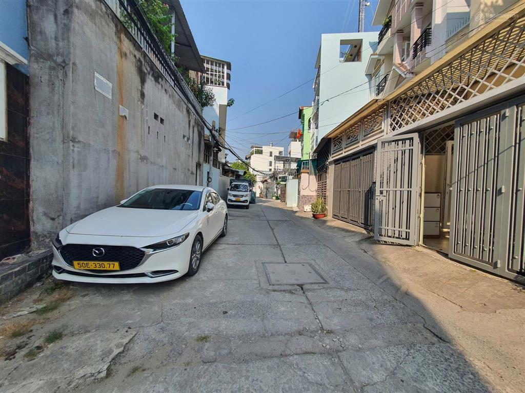 Nhà đẹp 3pn 4wc xe hơi đậu cửa ngay bình trưng tây. để lại nội thất, sổ hồng công chứng trong ngày