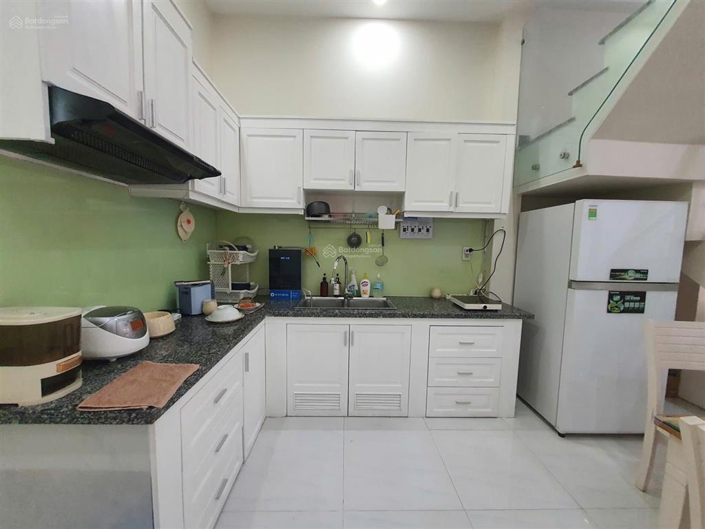 Nhà đẹp 3pn 4wc xe hơi đậu cửa ngay bình trưng tây. để lại nội thất, sổ hồng công chứng trong ngày