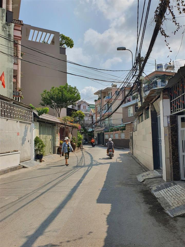 Nhà 4 tầng mặt tiền kinh doanh, đường số rộng rãi 2 xe oto tránh nhau. 4pn 3wc công năng tối ưu