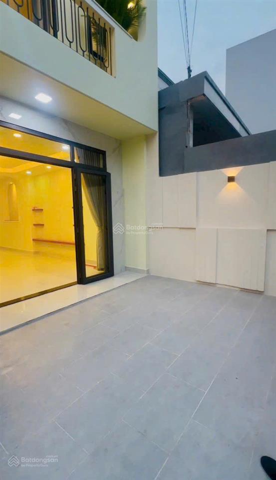 Nhà 2 tầng 2pn 3wc ngay đường số 42 bình trưng đông. cách bệnh viện lê văn thịnh chỉ 300m