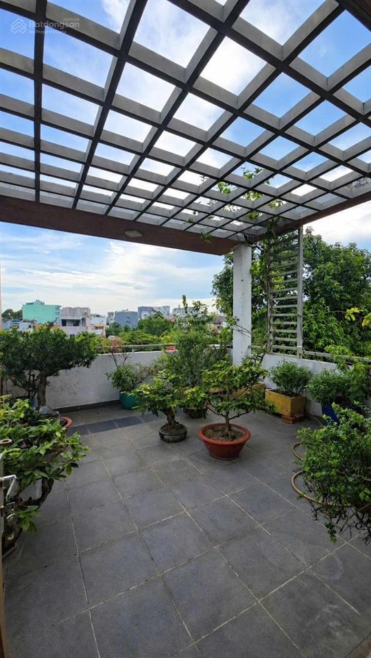 Nhà đẹp 3 tầng 6mx17.5m gần bệnh viện lê văn thịnh. đường xe hơi rộng rãi, sổ sẵn công chứng ngay