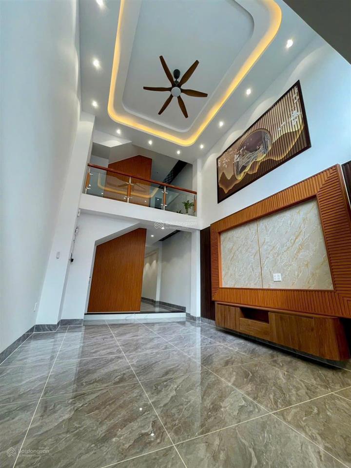 Nhà mới 4 tầng 5pn 6wc cực đẹp sát nguyễn duy trinh. có thang máy, gara oto, nội thất xịn xò