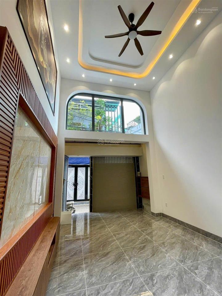 Nhà mới 4 tầng 5pn 6wc cực đẹp sát nguyễn duy trinh. có thang máy, gara oto, nội thất xịn xò