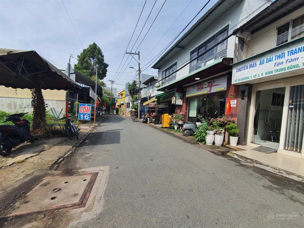 Nhà mới 4 tầng 5pn 6wc cực đẹp sát nguyễn duy trinh. có thang máy, gara oto, nội thất xịn xò