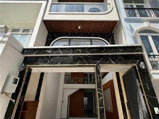 Nhà mới 4 tầng 5pn 6wc cực đẹp sát nguyễn duy trinh. có thang máy, gara oto, nội thất xịn xò