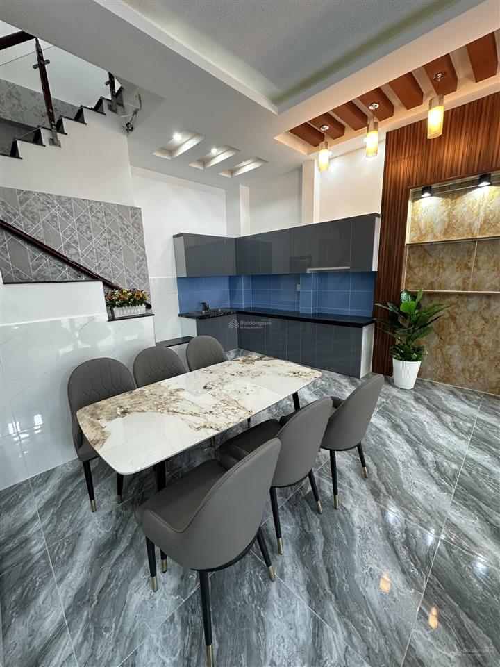 Trệt 2 lầu 51,4m2 đất 110,9m2 sàn, 5,7 tỷ.