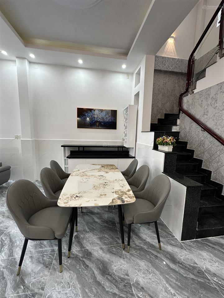 Trệt 2 lầu 51,4m2 đất 110,9m2 sàn, 5,7 tỷ.