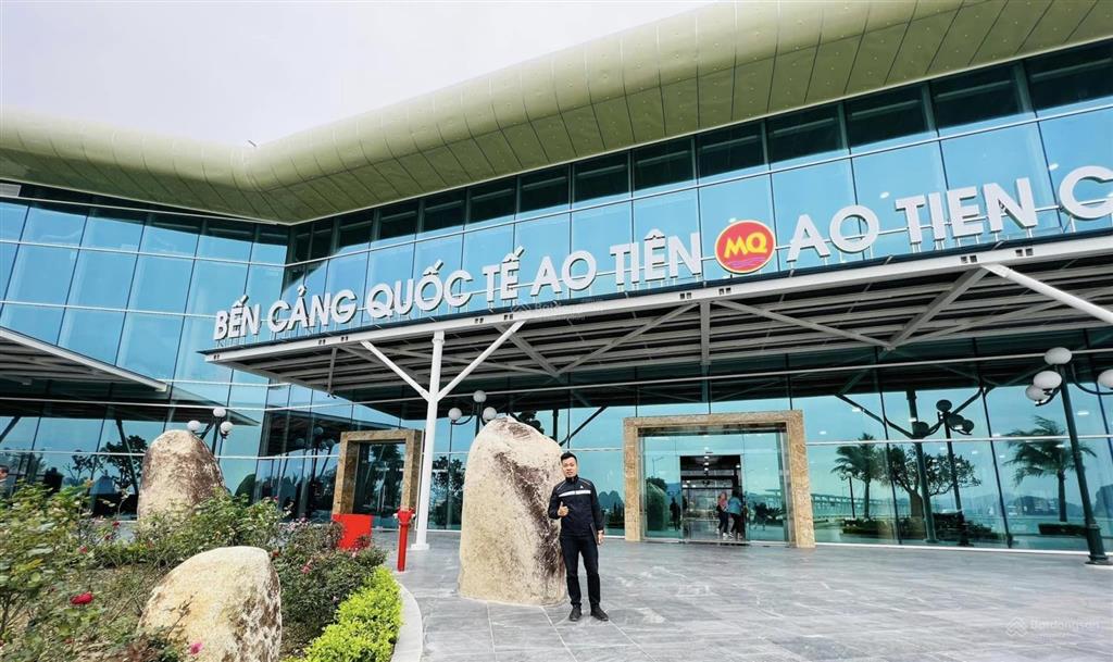 Bán shophouse đại lộ 58m vân đồn, cảng quốc tế ao tiên, dt 120,78m2 xây 5 tầng, sổ đỏ giá 9,6 tỷ