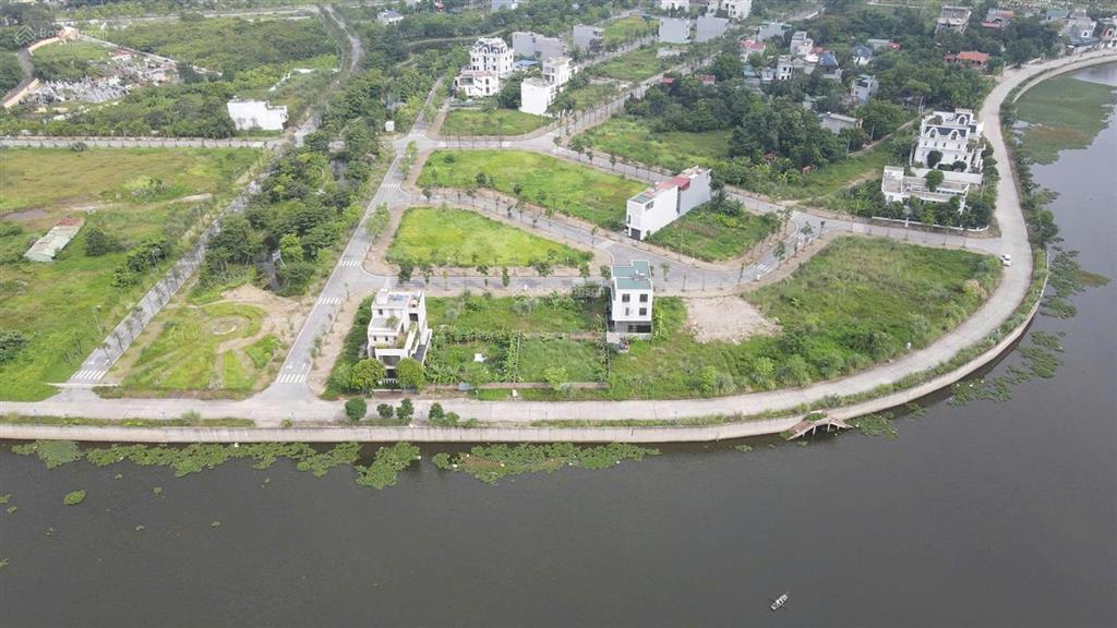 Bán đất view sông nhân tạo, cạnh bệnh viện việt đức cơ sở 2, dt 100m2, đông bắc, giá 46 tr/m2