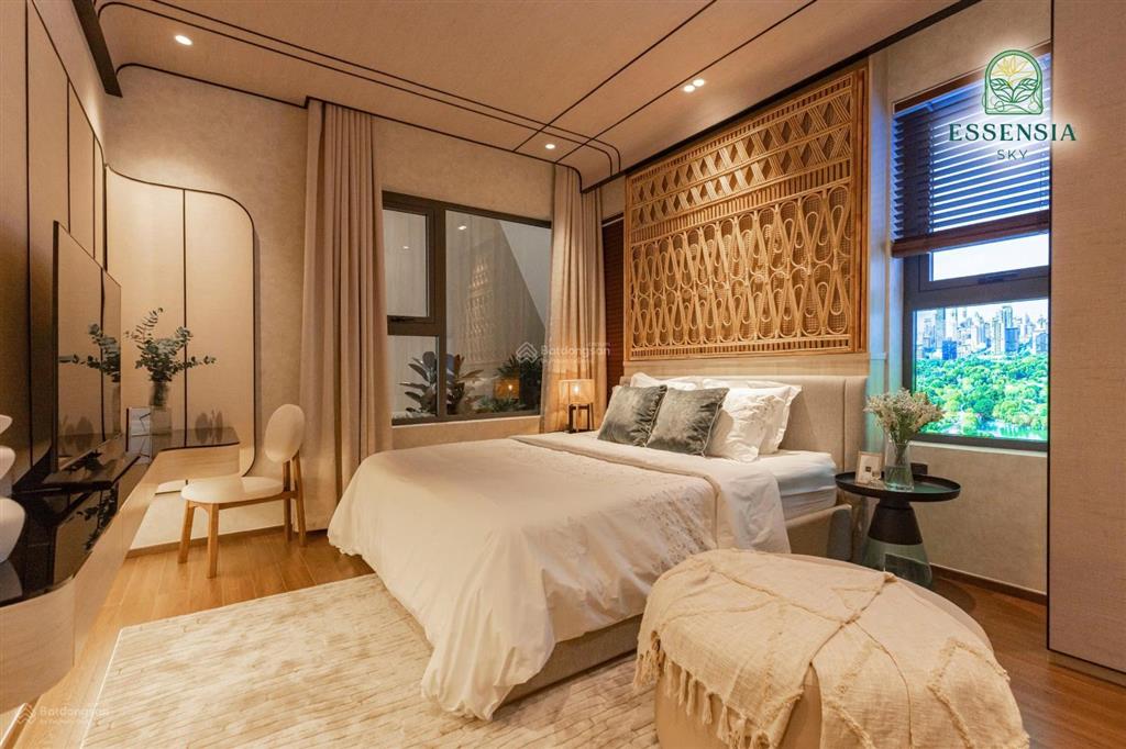 Dự án căn hộ essensia sky 2pn2wc giá 5tỷ600 nhà bàn giao hoàn thiện có bếp.  0938 985 ***