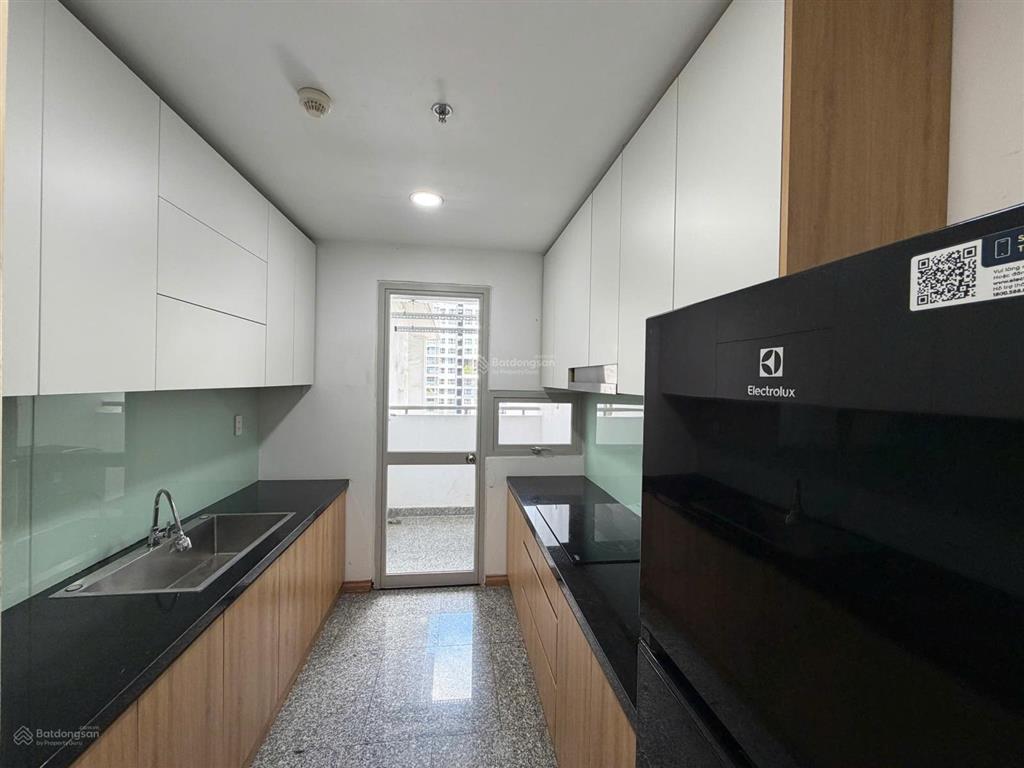 Chính chủ cho thuê 122m² 3pn 2wc dragon hill, nhà mới, giá 13tr.  0938 985 ***