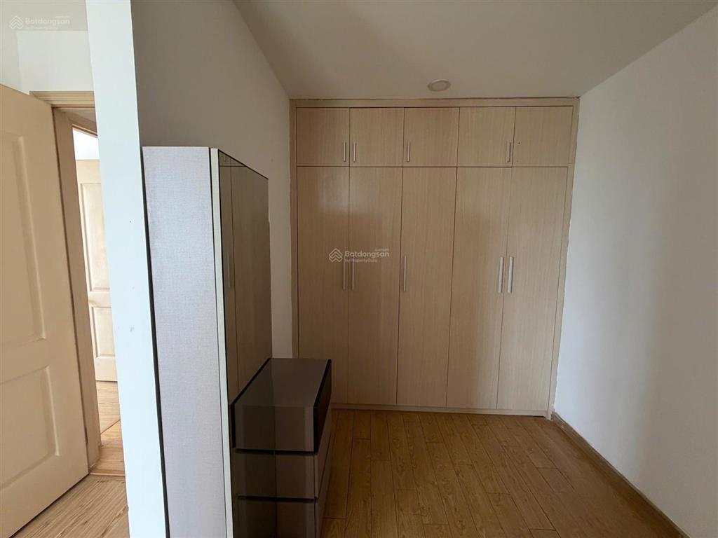 Cho thuê 3pn 2wc 122m² giá 14 triệu ở ngay dragon hill.  0938 985 ***