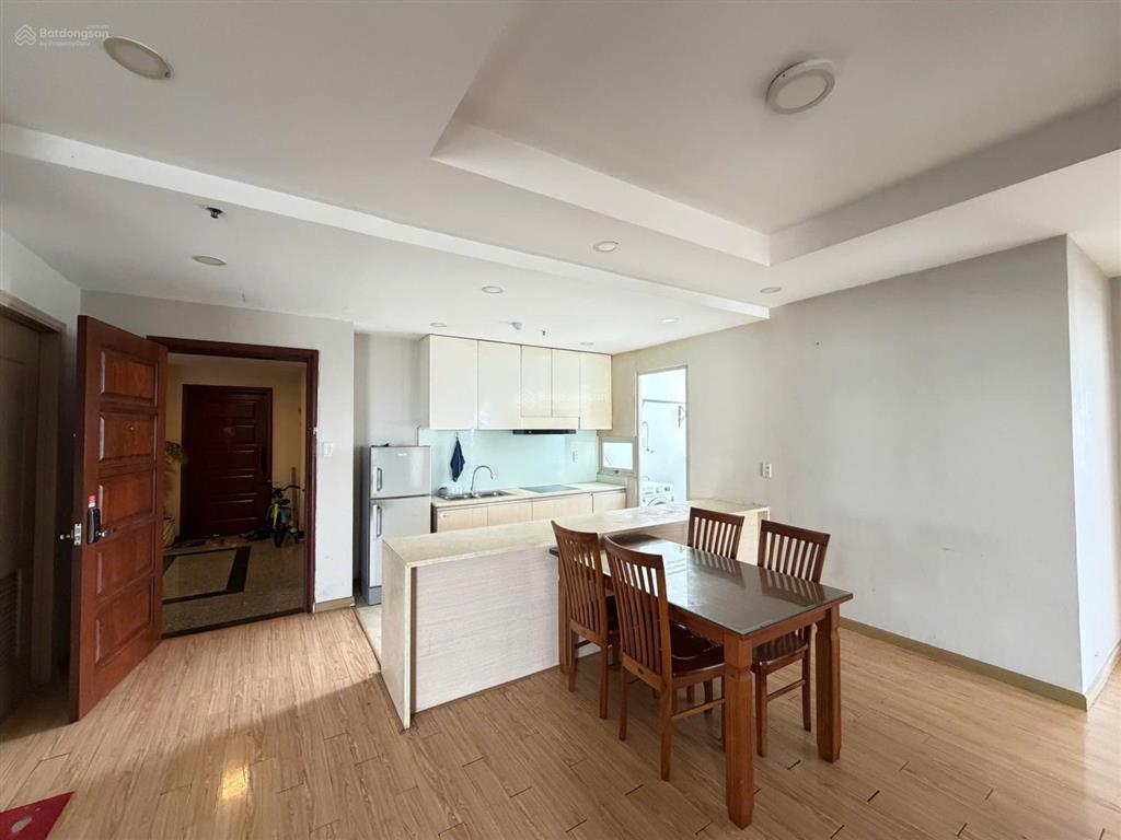 Cho thuê 3pn 2wc 122m² giá 14 triệu ở ngay dragon hill.  0938 985 ***