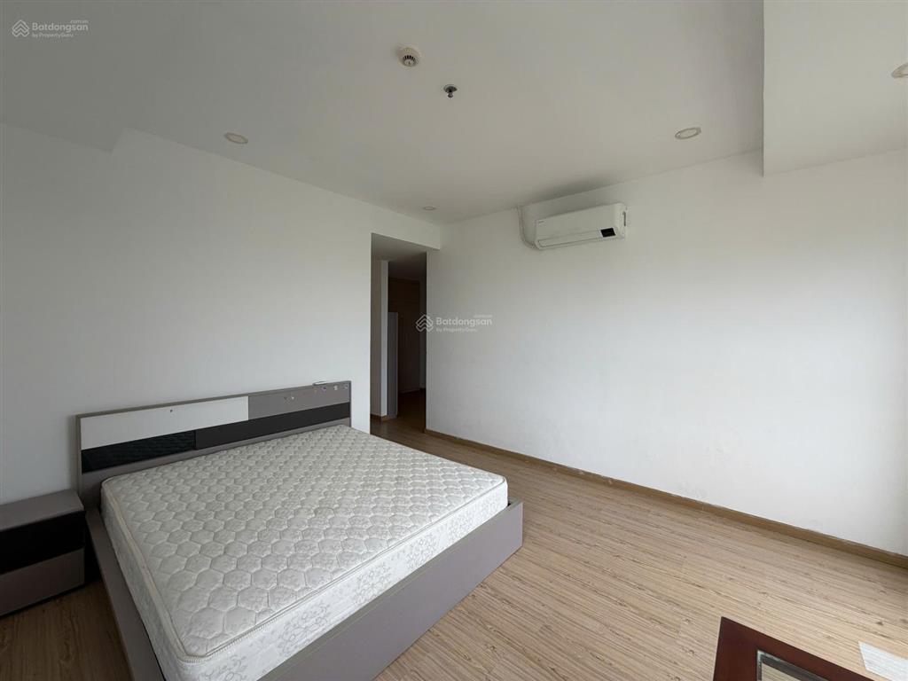 Cho thuê 3pn 2wc 122m² giá 14 triệu ở ngay dragon hill.  0938 985 ***