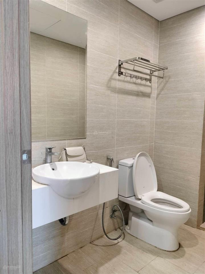 Chính chủ cho thuê căn 1pn + 1 đủ đồ tầng 21 tòa s108
