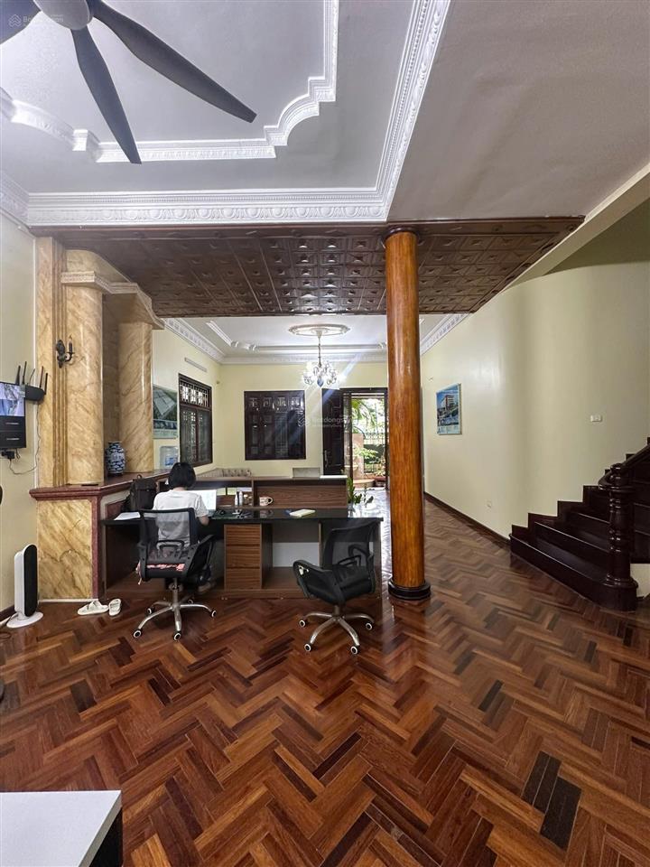 Cho thuê biệt thự đẹp 200m2 riêng biệt khu nam trung yên, cầu giấy, hà nội.