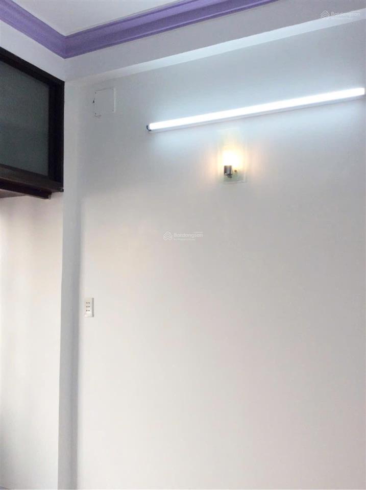 Cho nữ sv & nvvp thuê phòng giá rẻ tại q5 giờ tự do 3,5 tr/tháng có máy lạnh