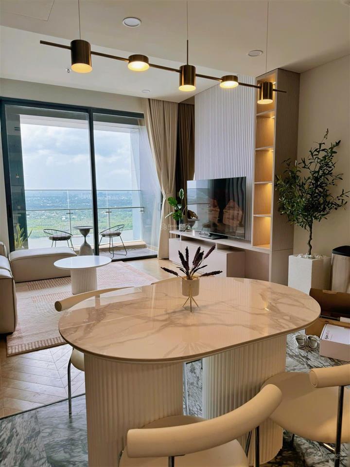 Trống sẵn căn 3pn lumiere riverside full nội thất đẹp cần cho thuê 50tr/tháng. sẵn pass xem nhà