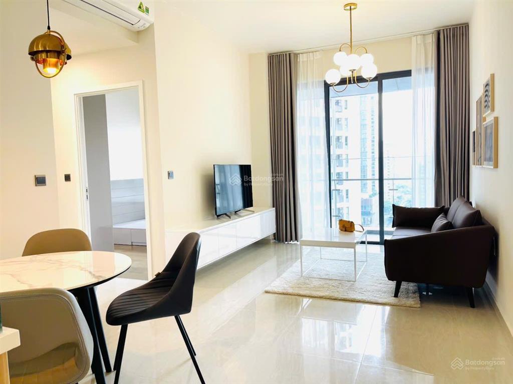 Chính chủ bán nhanh căn hộ 2pn q2 thảo điền giá 9.5 tỷ đầy đủ nội thất.  0902 896 ***