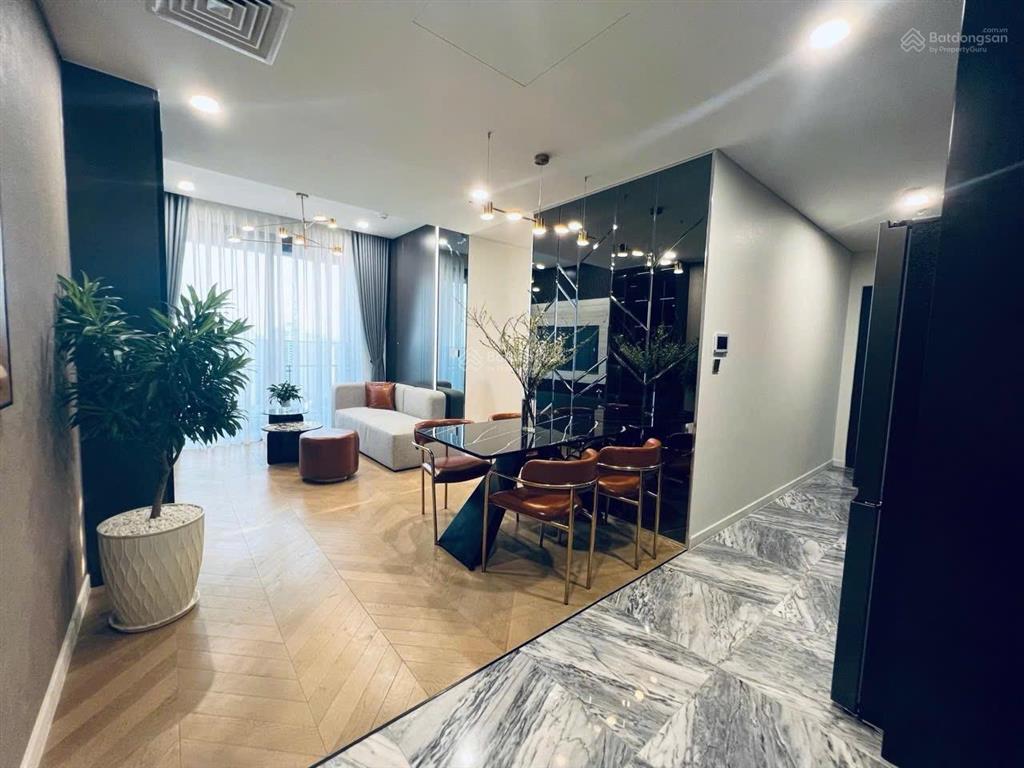 Ngộp bank bán gấp 2pn lumiere riverside sẵn sổ giá 10,3 tỷ giá tốt thị trường sẵn xem nhà