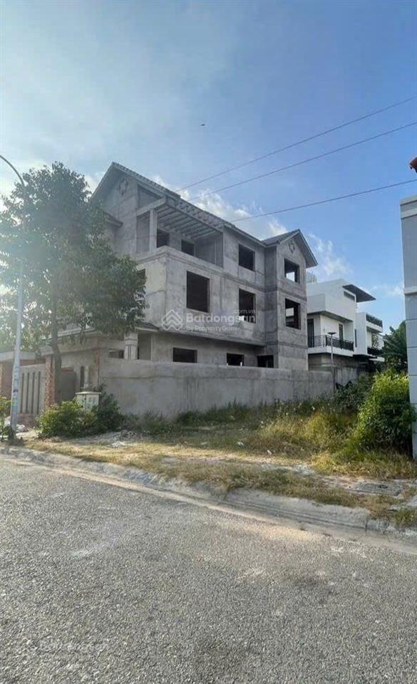 Bán biệt thự xây thô khu biệt thự phước sơn gần biển vũng tàu  đối diện dự án sun group tp hcm.