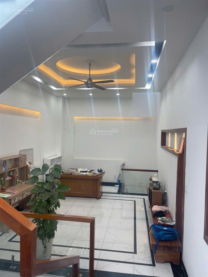 Nhà đẹp tự xây để ở mặt tiền đường trần anh tông, nay ông anh cần tiền giải quyết nhanh! chỉ 9 tỷ 5