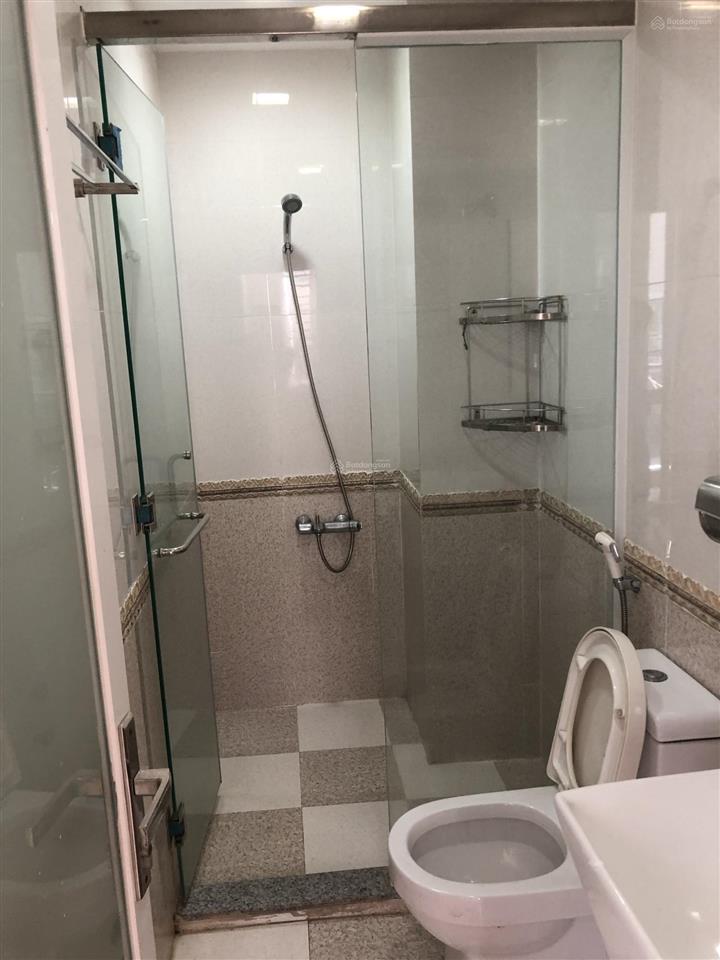 Bán gấp nhà riêng ở quận 1, nhà có đầy đủ nội thất đang cho thuê
