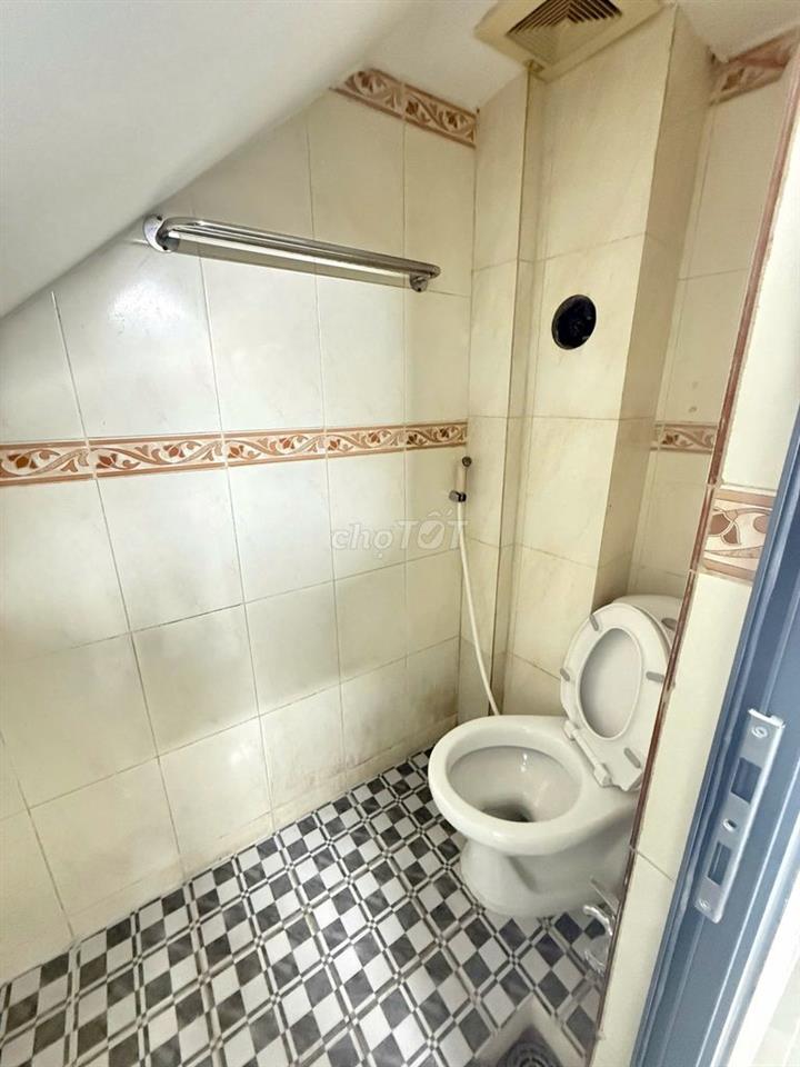 nhà quận 10 đang có thu nhập hàng tháng cần bán