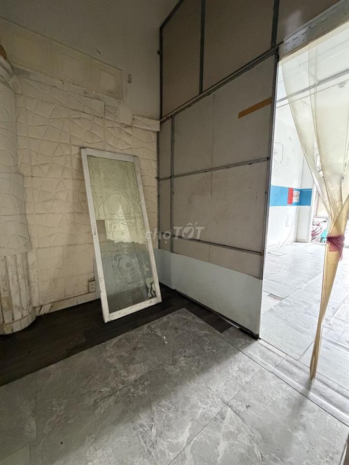 Mặt bằng Điện Biên Phủ, 2.8x7m, Lối đi riêng, WC riêng, lề rộng 3m