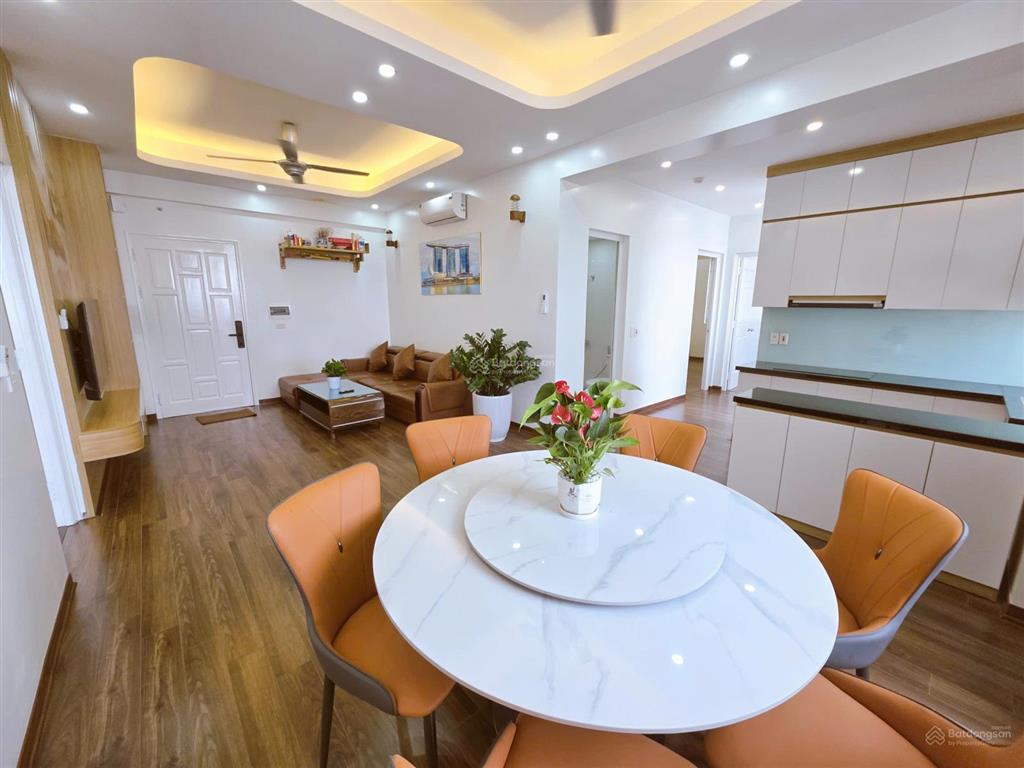 Ct1b căn tầng trung, căn góc vuông đẹp full nội thất 108m2 giá 4,x tỷ