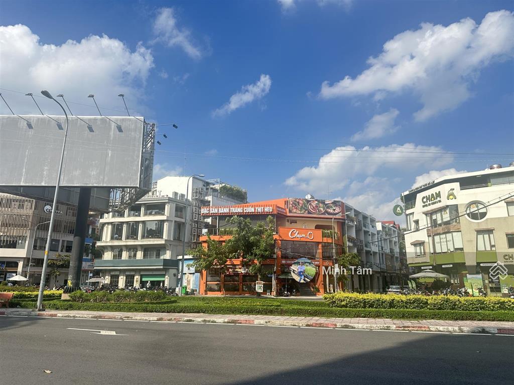 Cho thuê góc 2mt 113 hoa lan, phường cầu kiệu, quận phú nhuận