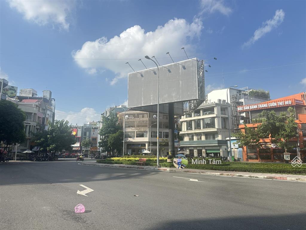 Cho thuê góc 2mt 113 hoa lan, phường cầu kiệu, quận phú nhuận
