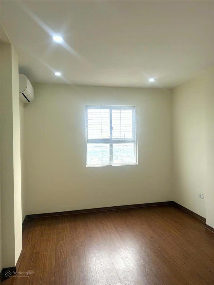 Bán căn hộ cc ct1 thạch bàn, 4,09 tỷ, 75m2, 2pn, 2wc, view đẹp