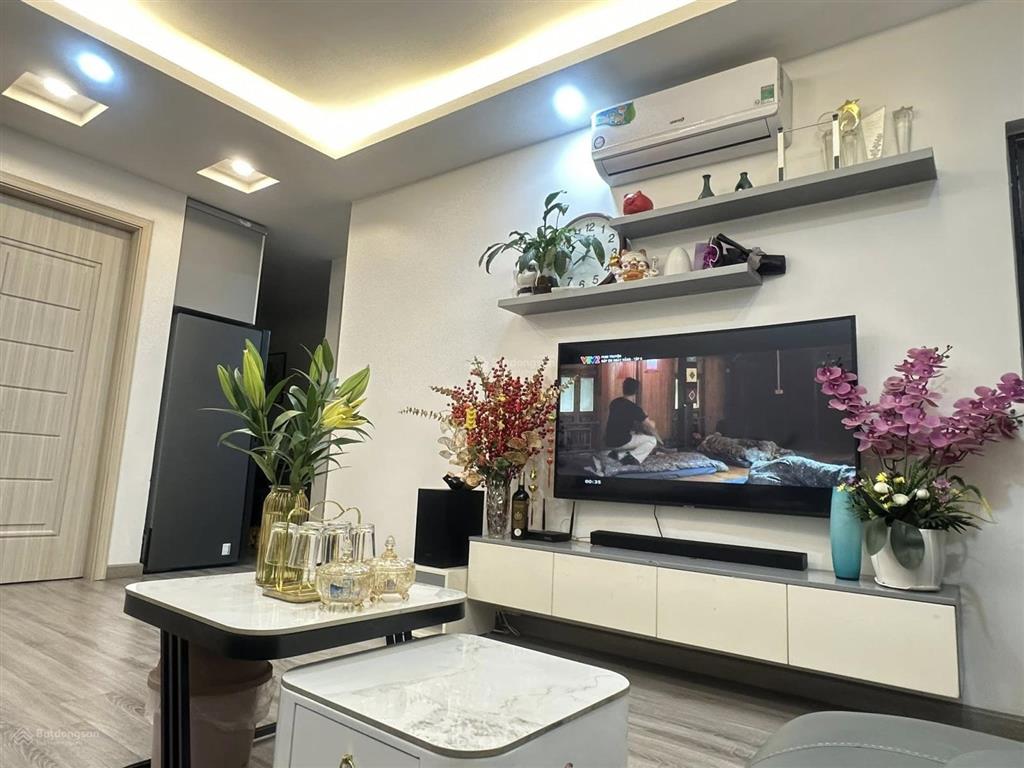 Tôi cần bán căn hộ ruby 3 phúc lợi 54m² | 2pn | 2wc giá 3,05 tỷ