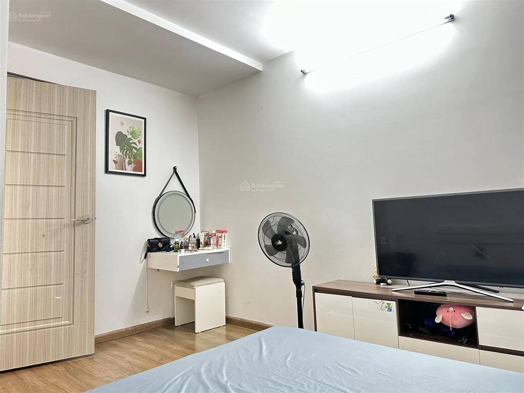 Tôi cần bán căn hộ ruby 3 phúc lợi 54m² | 2pn | 2wc giá 3,05 tỷ