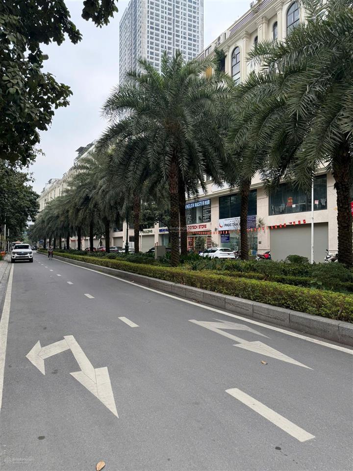 Chính chủ bán 91 m2 7 tầng vị trí đẹp, giá nhỉnh 30 tỷ  0963 689 ***