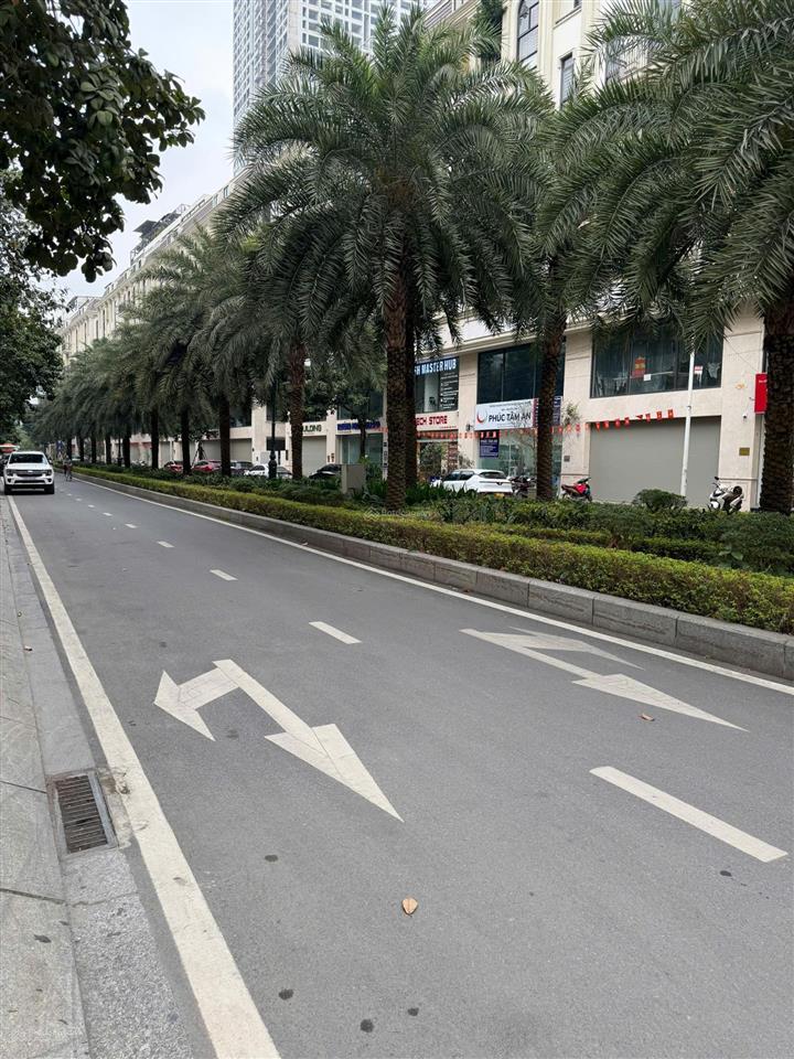 Chính chủ bán 91 m2 7 tầng vị trí đẹp, giá nhỉnh 30 tỷ  0963 689 ***