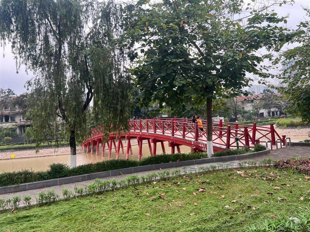 Bán gấp trong tháng lk an hưng hoàn thiện cực đẹp có thang máy giá 21 tỷ.  0963 689 ***