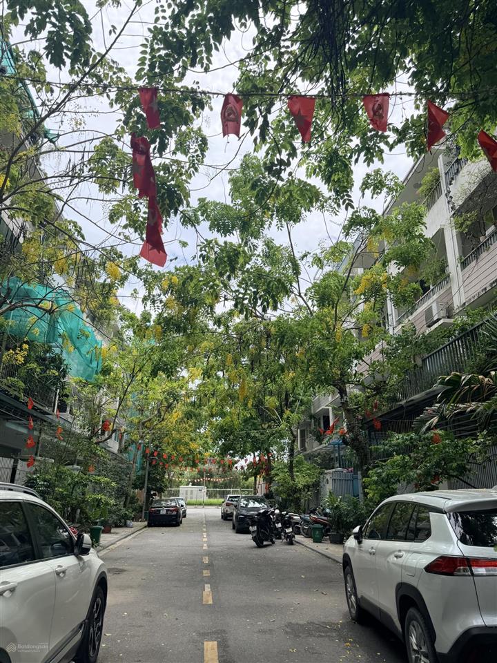 Bán gấp trong tháng lk an hưng hoàn thiện cực đẹp có thang máy giá 21 tỷ.  0963 689 ***