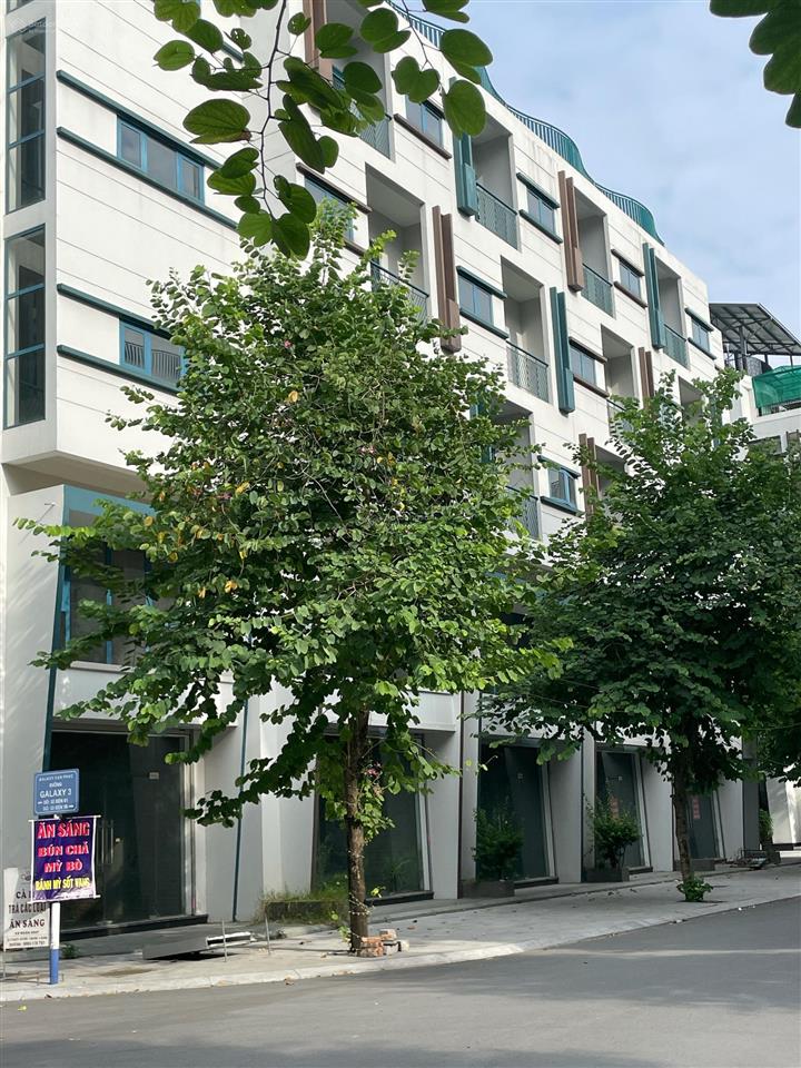 Bán gấp căn hoàn thiện galaxy tsq ngân hà vạn phúc có thể kinh doanh quá đep.  0963 689 ***