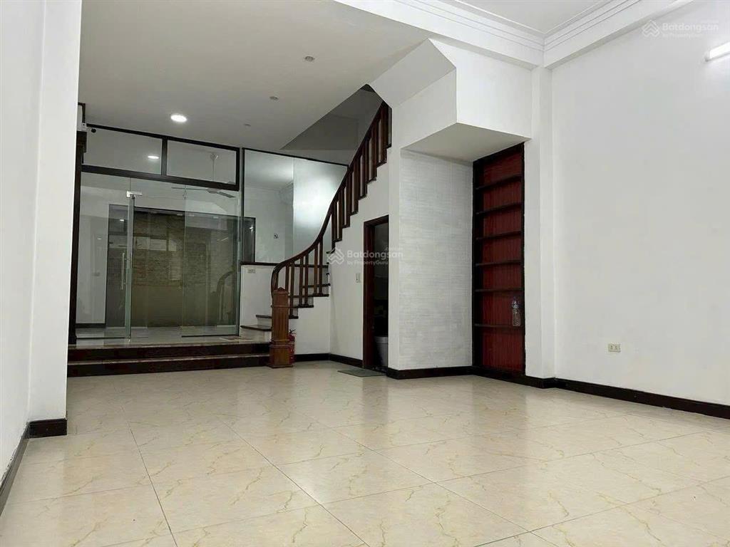 Chủ cần bán gấp ngộp bank liền kề văn khê giảm chào 2tỷ giá chỉ 18tỷ.  0963 689 ***