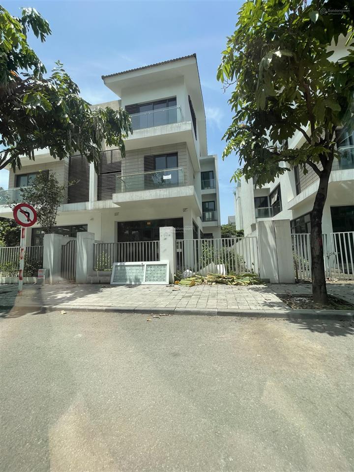 Bán gấp căn biệt thự an vượng giá 36 tỷ view nội khu rẻ nhất thị trường 180m2 .  0963 689 ***