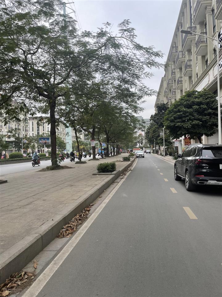 Bán căn liền kề him lam vạn phúc 91m2 đường 12m, 27 tỷ.  0963 689 ***