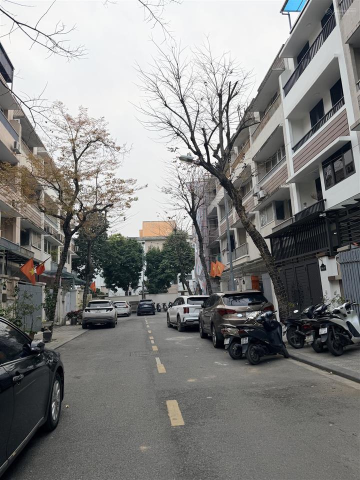 Bán liền kề an hưng hoàn thiện giá tốt, 82,5m² ngay hồ giá 19,5 tỷ.  0963 689 ***
