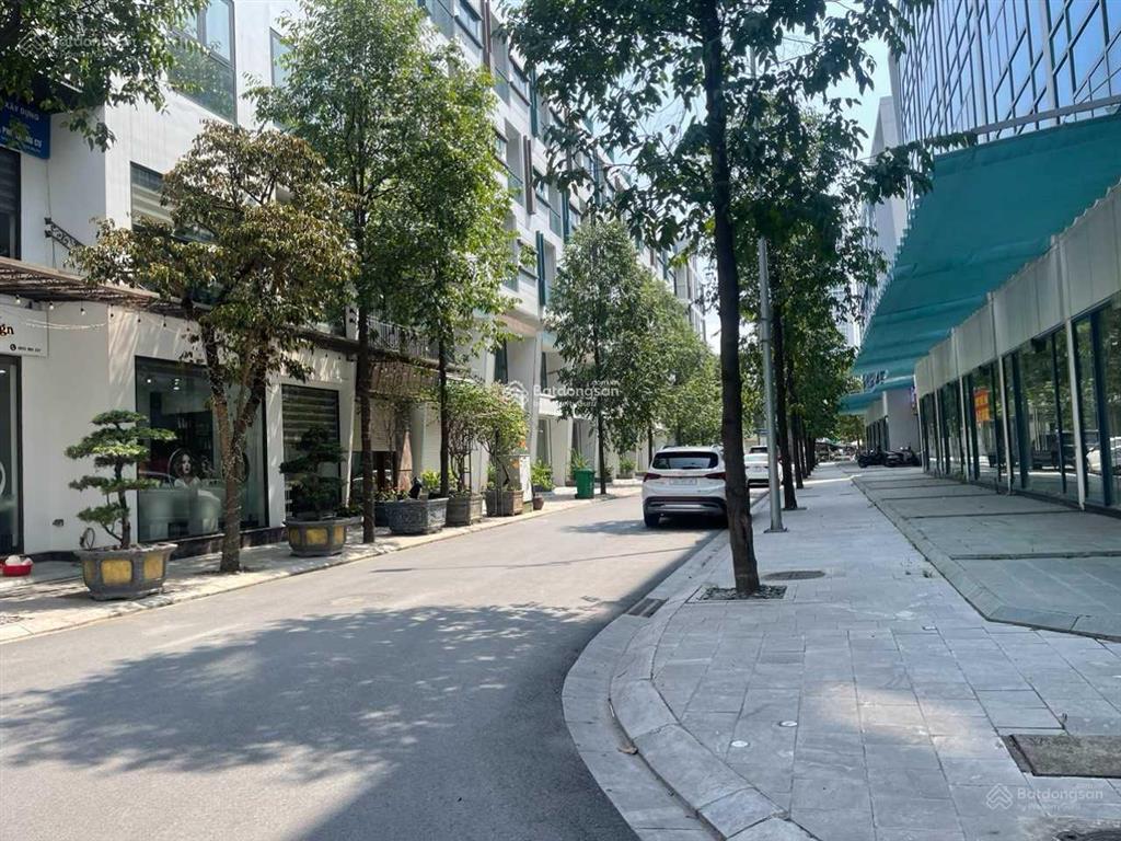 Bán căn tsq galaxy vạn phúc nhà thô, 91m2 mặt tiền 5,2 vị trí ngay galaxy 1.  0963 689 ***