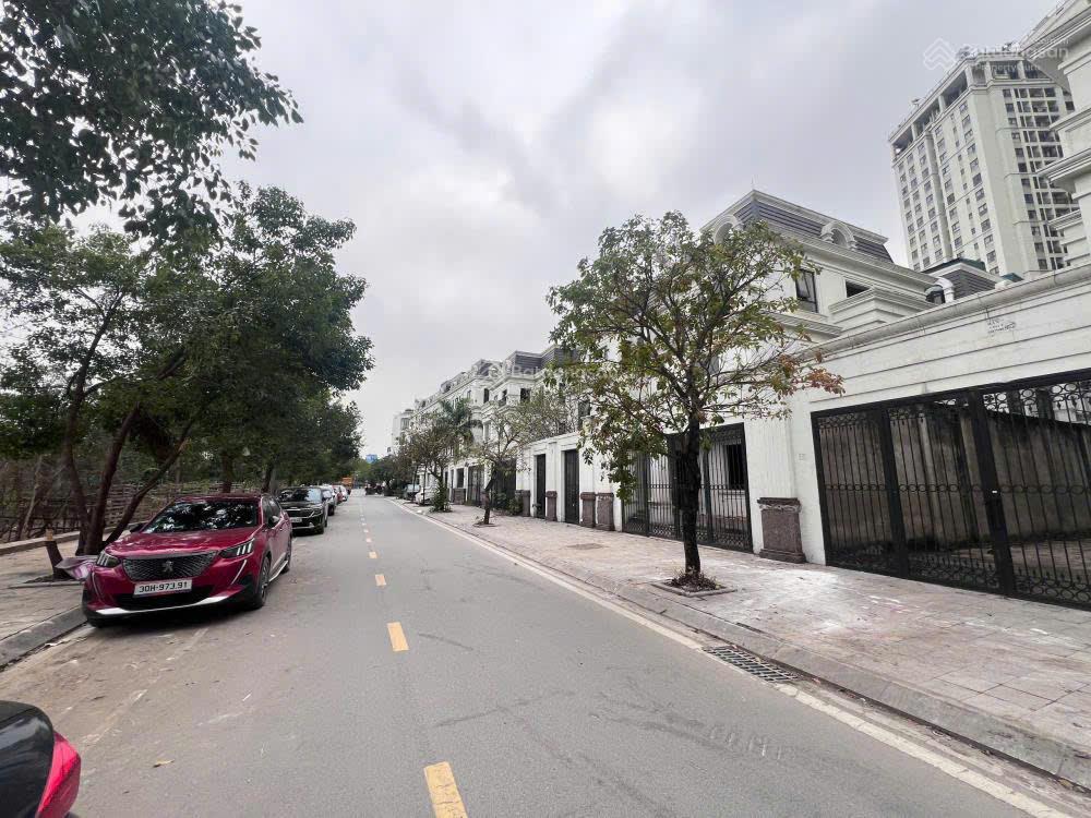 Bán biệt thự view thoáng tại roman plaza nhỉnh 40 tỷ, 200m2 giá hấp dẫn nhà thô.  0963 689 ***