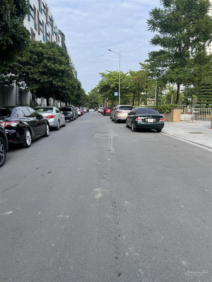 Bán gấp căn hoàn thiện galaxy tsq ngân hà vạn phúc có thể kinh doanh quá đẹp.  0963 689 ***