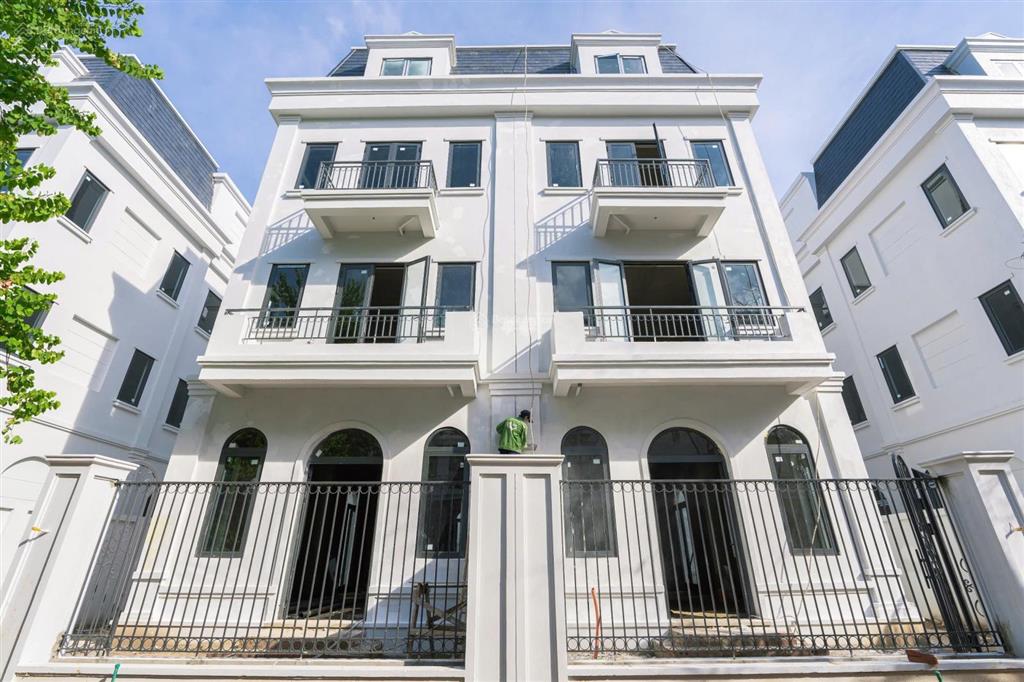 Giá chuẩn không chào ảo biệt thự solasta mansion dương nội 29,5 tỷ vị trí đẹp.  0963 689 ***